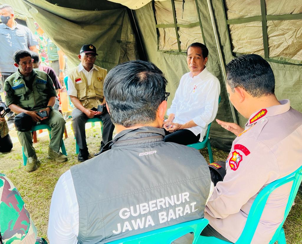 Presiden Instruksikan Buka Akses Daerah Terisolasi Akibat Gempa Cianjur