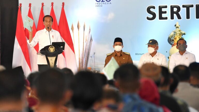 Minta Jajarannya Serius Berantas Mafia Tanah, Jokowi: Gebuk!