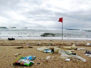 Sampah di pesisir Balikpapan mendapat perhatian pemprov kaltim