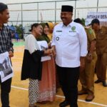 Pemkab Kukar Bantu WC dan Bedah Rumah Warga Embalut