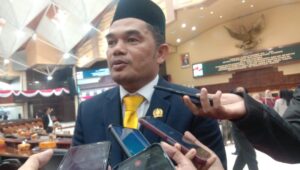 jalan nasional banyak rusak