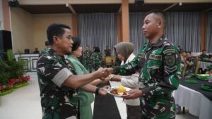 HUT KOREM